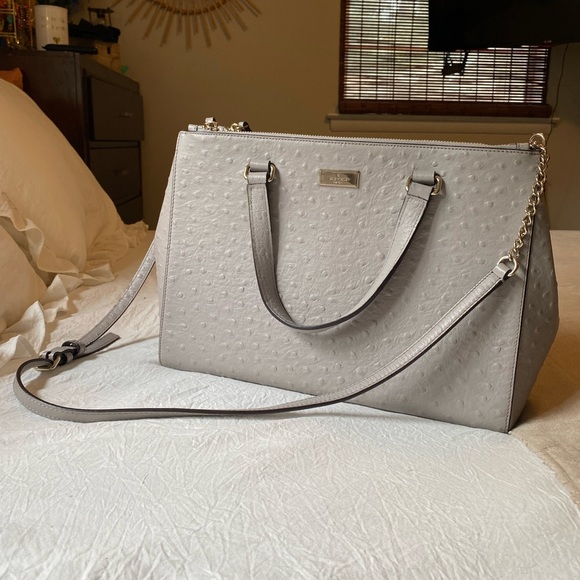 Kate Spade Large Handbag- LIKE NEW CONDITION - Picture 3 of 7
